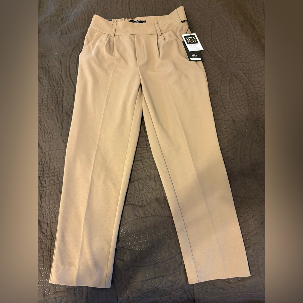 One 5 One Woman’s  Tan Dress Trousers